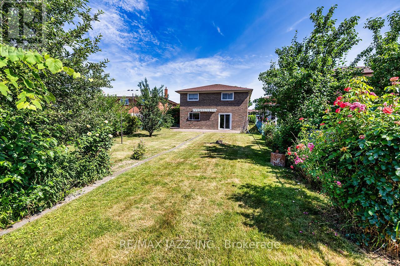 54 Bartel Drive, Toronto (Glenfield-Jane Heights), Ontario  M3N 1C9 - Photo 38 - W12364097