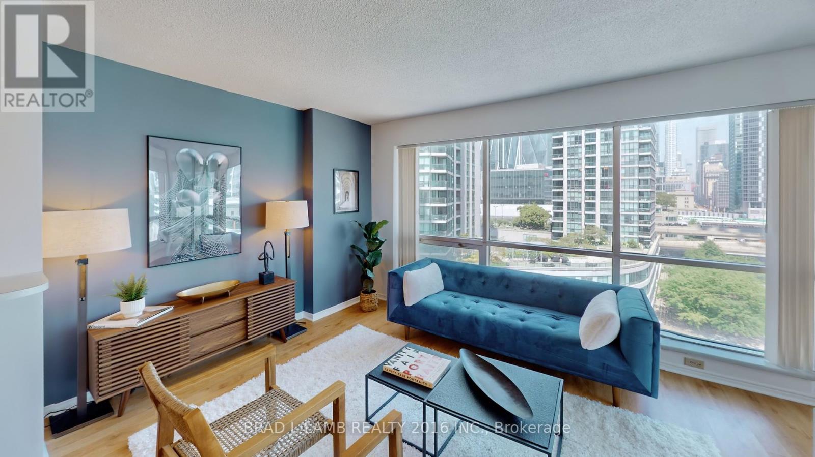907 - 10 YONGE STREET, Toronto, Ontario