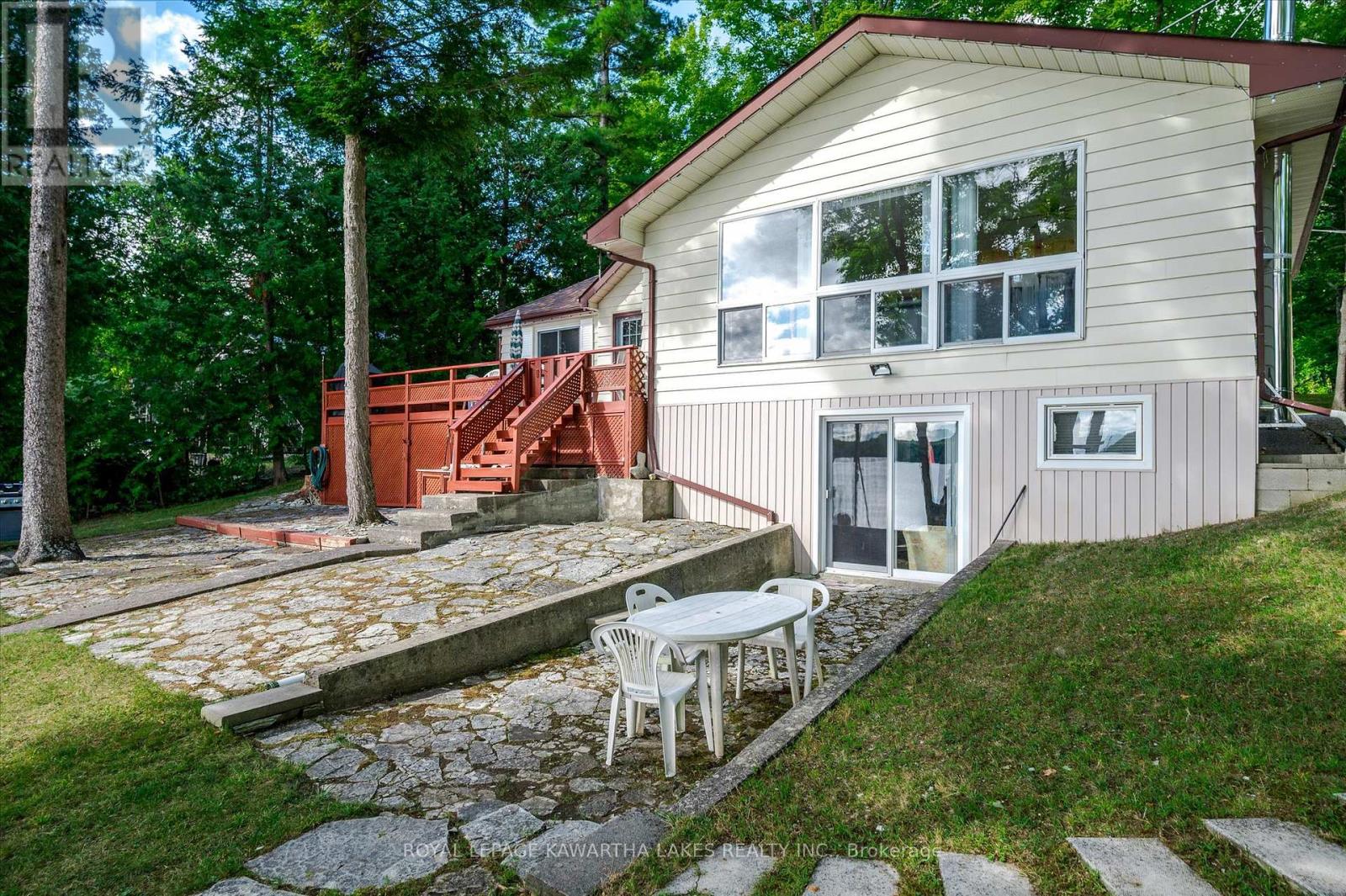 1999 White Lake Rd W Road S, Douro-Dummer, Ontario  K0L 2H0 - Photo 42 - X12364202