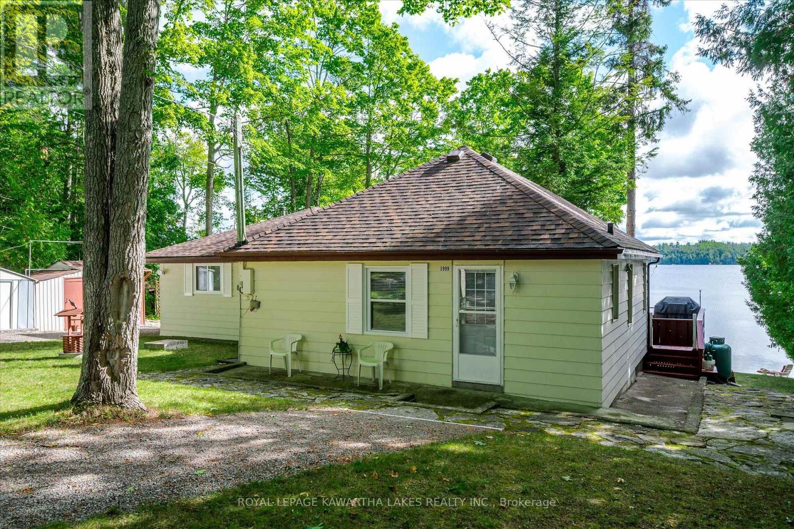 1999 White Lake Rd W Road S, Douro-Dummer, Ontario  K0L 2H0 - Photo 8 - X12364202