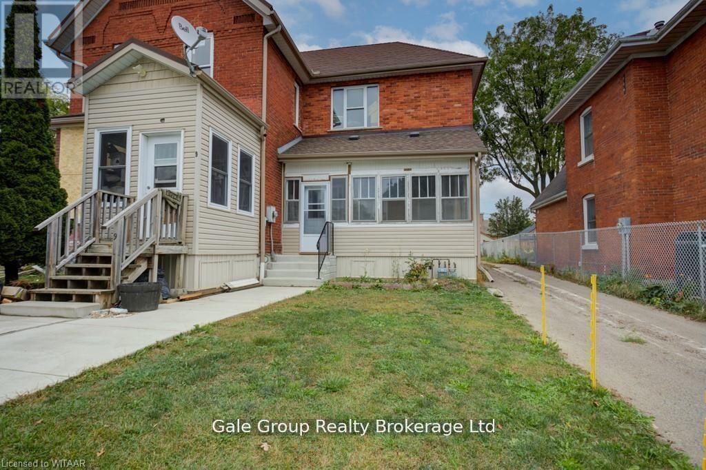 9 - 11 Norwich Avenue S, Woodstock (Woodstock - South), Ontario  N4S 3T7 - Photo 1 - X12364193