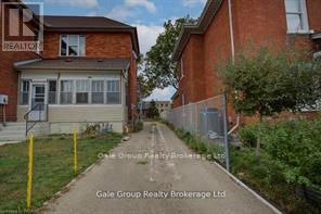 9 - 11 Norwich Avenue S, Woodstock (Woodstock - South), Ontario  N4S 3T7 - Photo 3 - X12364193