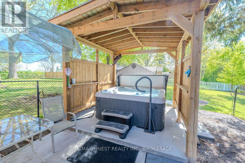 265 Dundas Street W, Greater Napanee, Ontario  K7R 2B2 - Photo 38 - X12256970