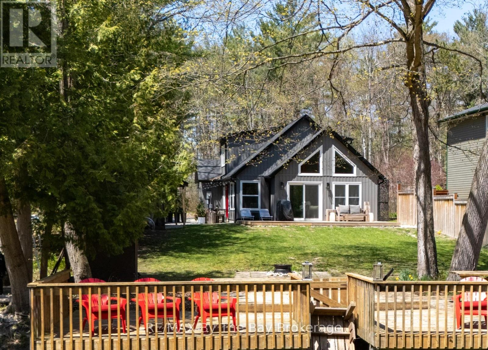 181 Knox Road E, Wasaga Beach, Ontario  L9Z 2T6 - Photo 1 - S12182108
