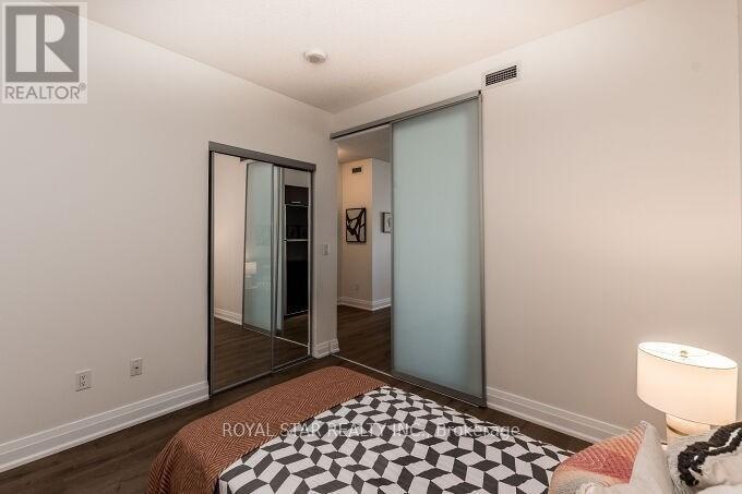 5704 - 386 Yonge Street, Toronto, Ontario  M5B 0A5 - Photo 28 - C12364093