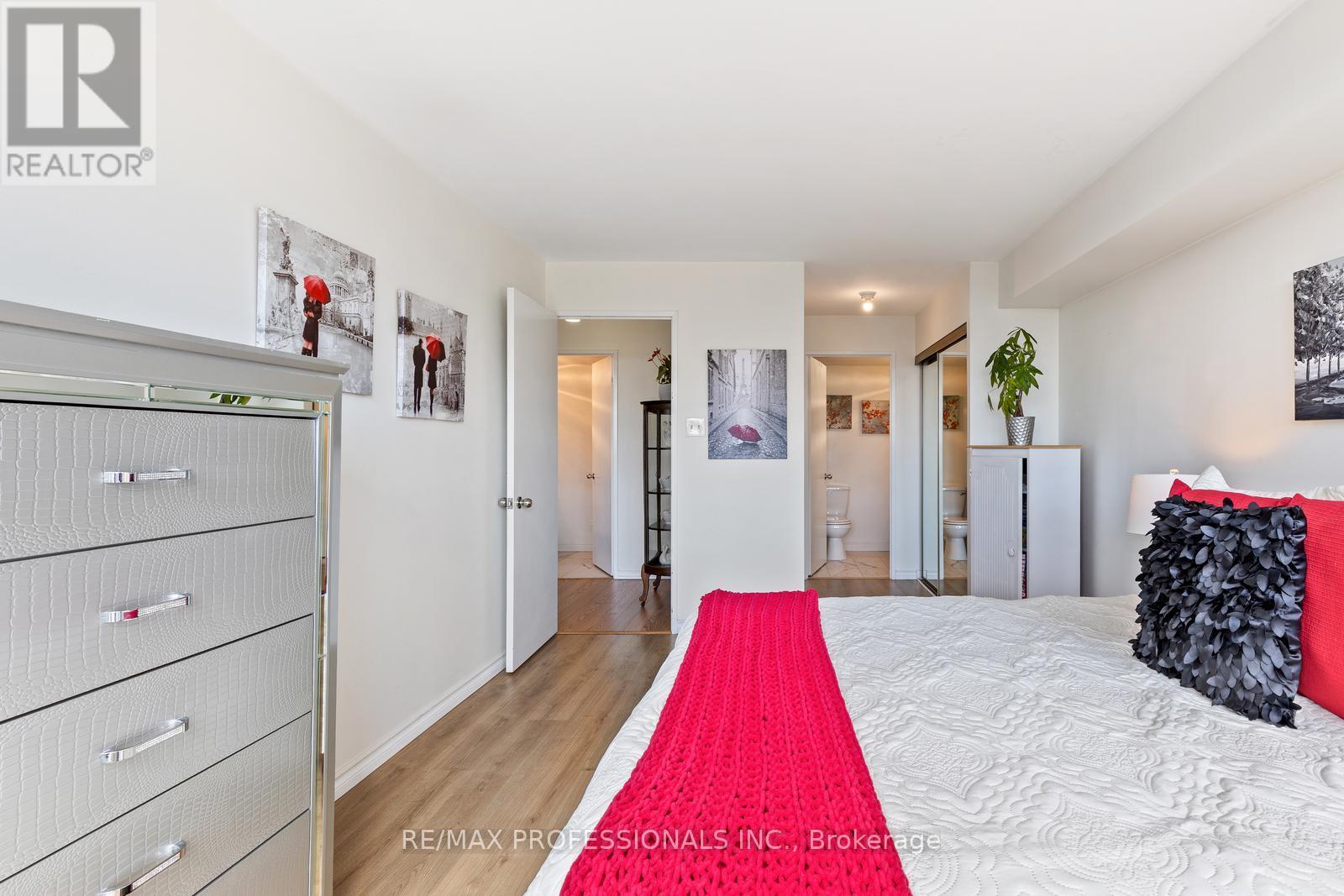 1104 - 33 Elmhurst Avenue, Toronto, Ontario  M2N 6G8 - Photo 20 - C12364156