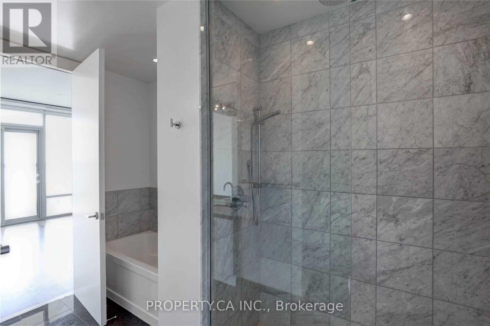 314 - 39 Queens Quay E, Toronto, Ontario  M5E 0A5 - Photo 21 - C12364225