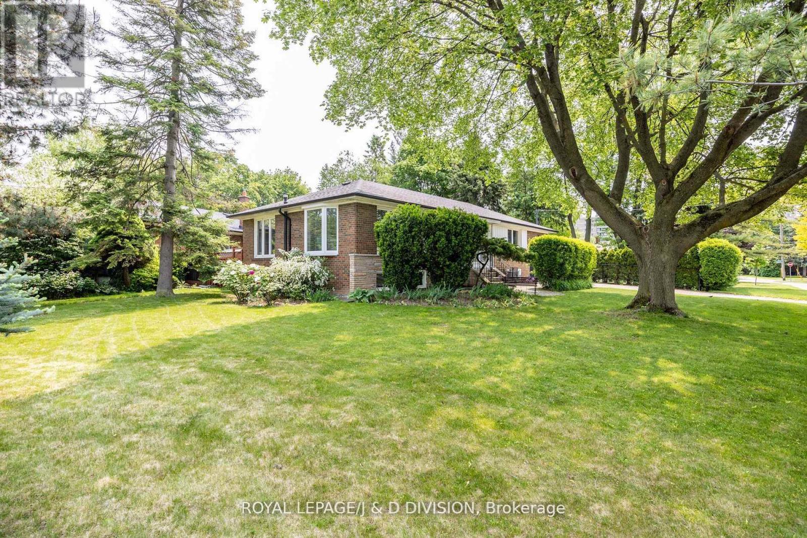 48 Greengrove Crescent, Toronto, Ontario  M3A 1H9 - Photo 30 - C12364227