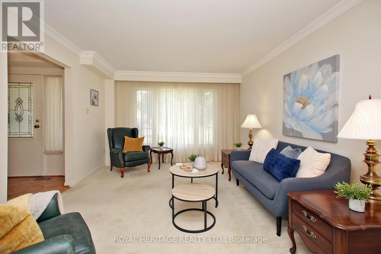 566 Creekview Circle, Pickering, Ontario  L1W 3E4 - Photo 13 - E12364089