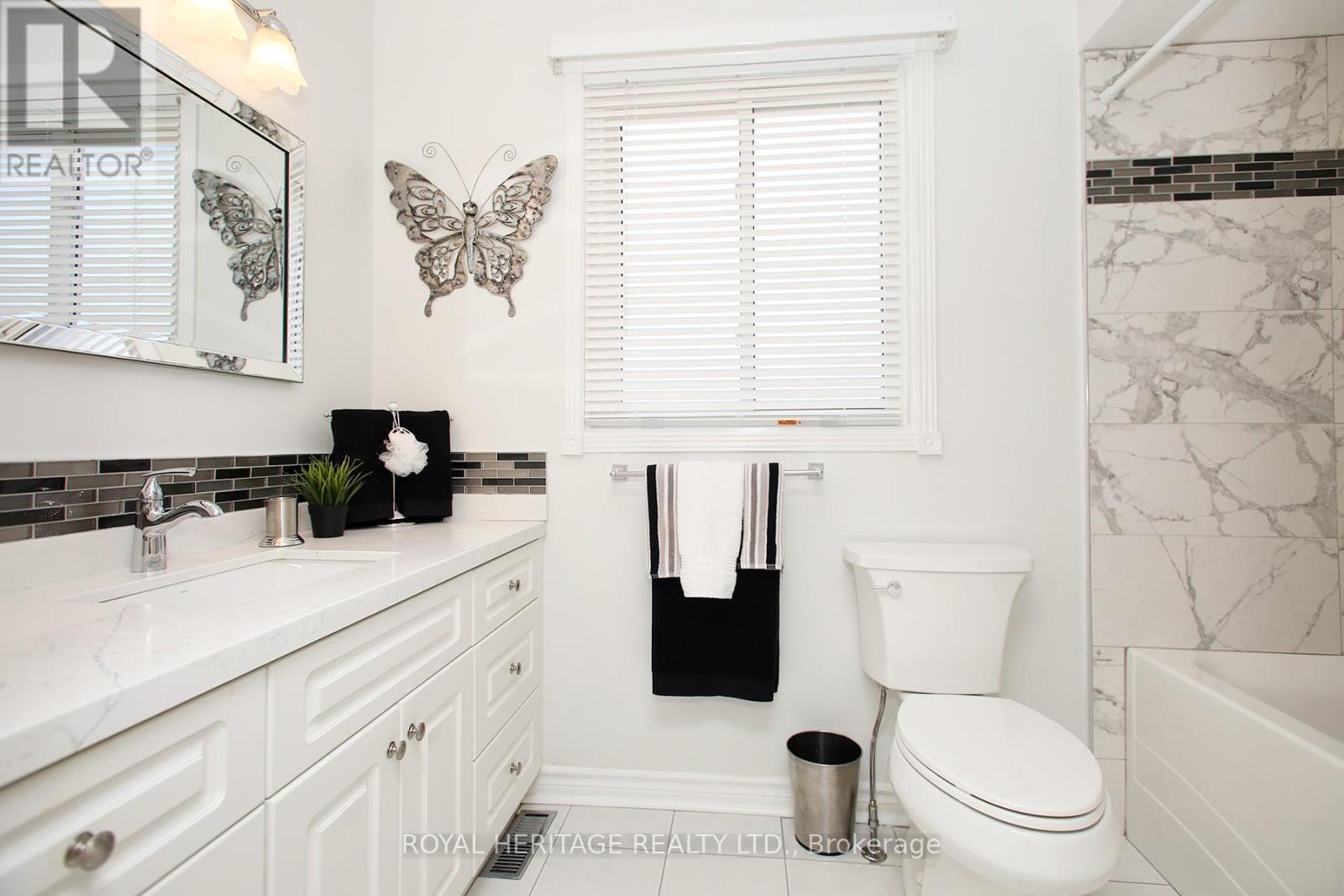 566 Creekview Circle, Pickering, Ontario  L1W 3E4 - Photo 32 - E12364089