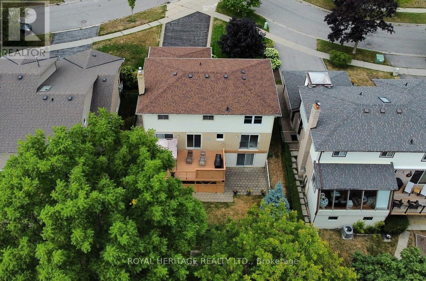 566 Creekview Circle, Pickering, Ontario  L1W 3E4 - Photo 42 - E12364089