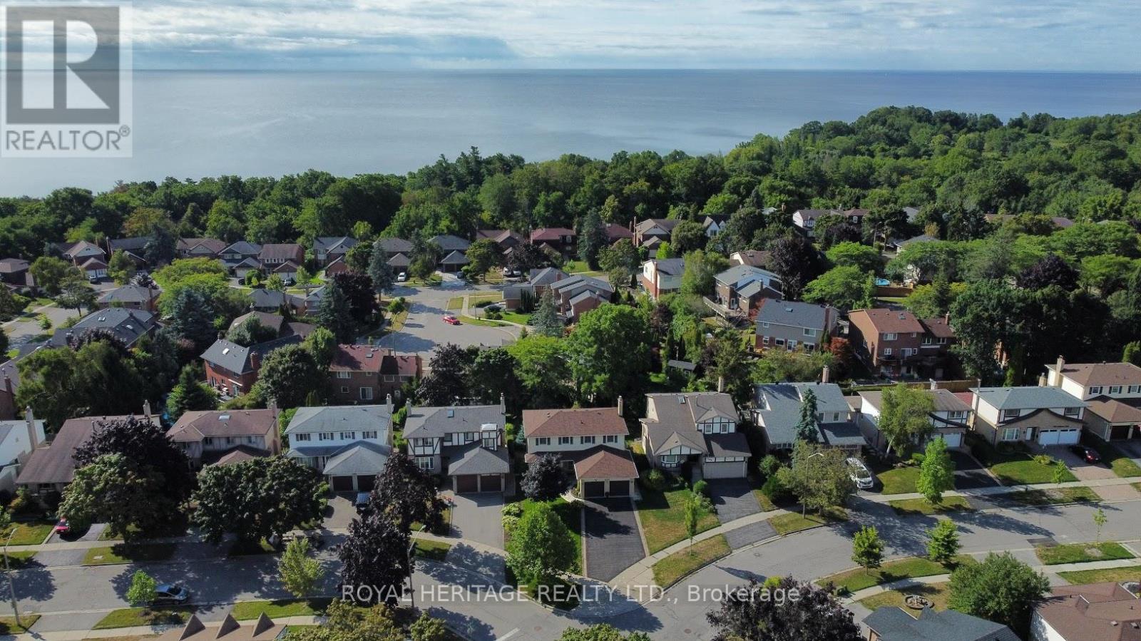 566 Creekview Circle, Pickering, Ontario  L1W 3E4 - Photo 8 - E12364089