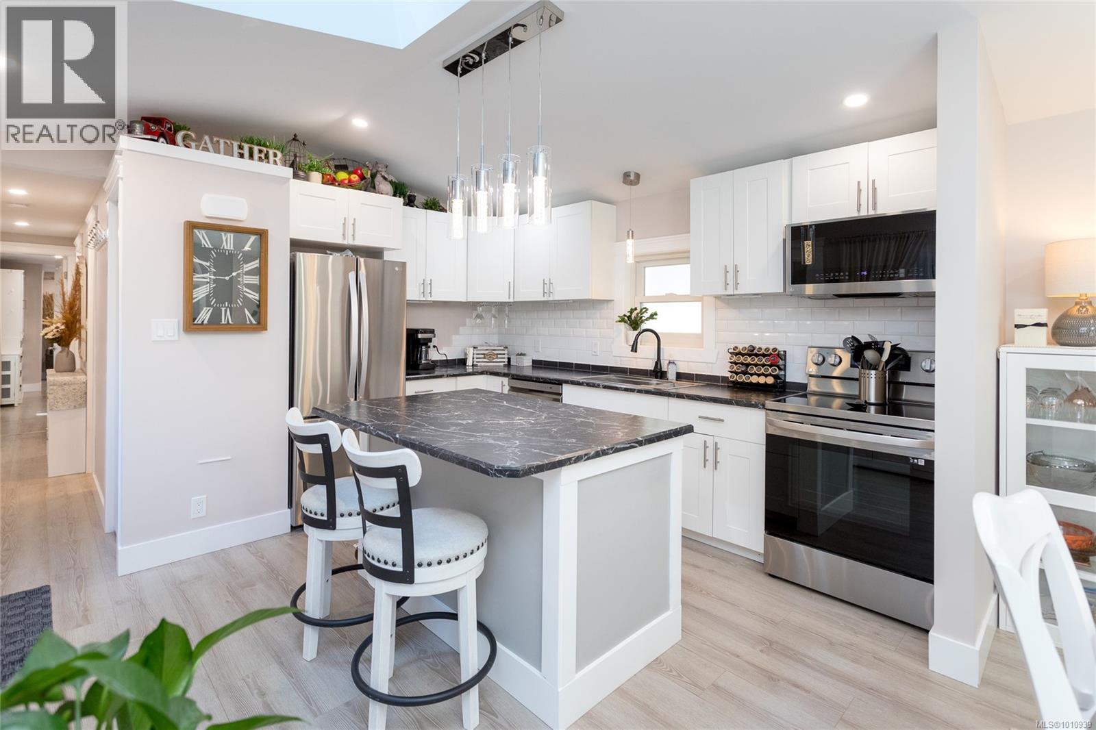 131 2500 Florence Lake Rd, Langford, British Columbia  V9B 4H2 - Photo 2 - 1010939