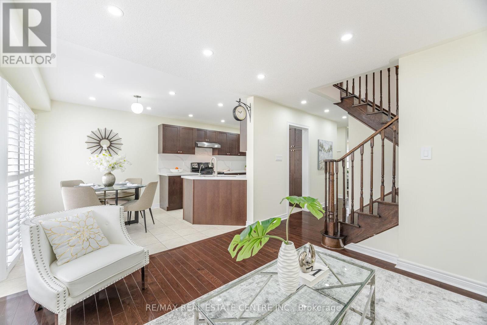 34 Firbank Lane, Whitchurch-Stouffville, Ontario  L4A 0K9 - Photo 10 - N12364147