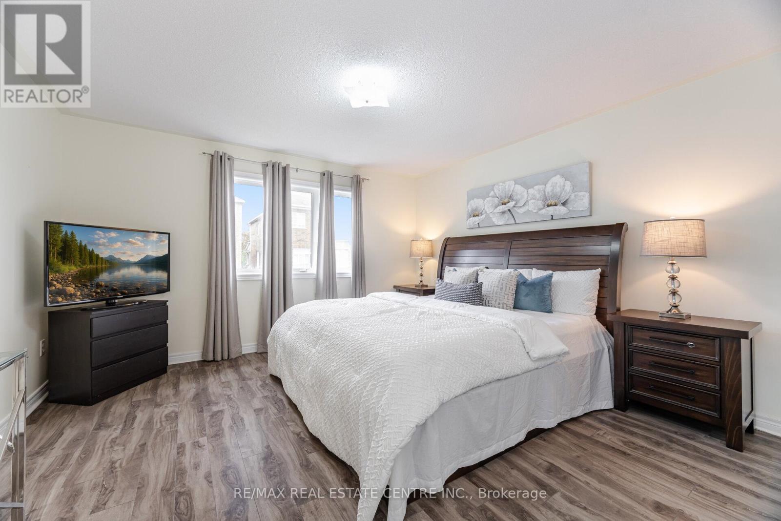 34 Firbank Lane, Whitchurch-Stouffville, Ontario  L4A 0K9 - Photo 17 - N12364147