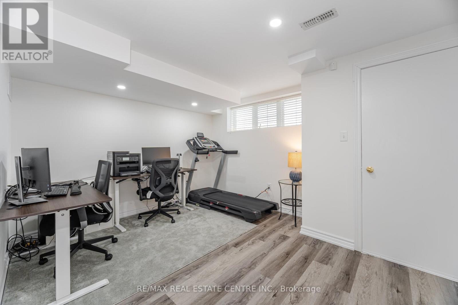 34 Firbank Lane, Whitchurch-Stouffville, Ontario  L4A 0K9 - Photo 30 - N12364147
