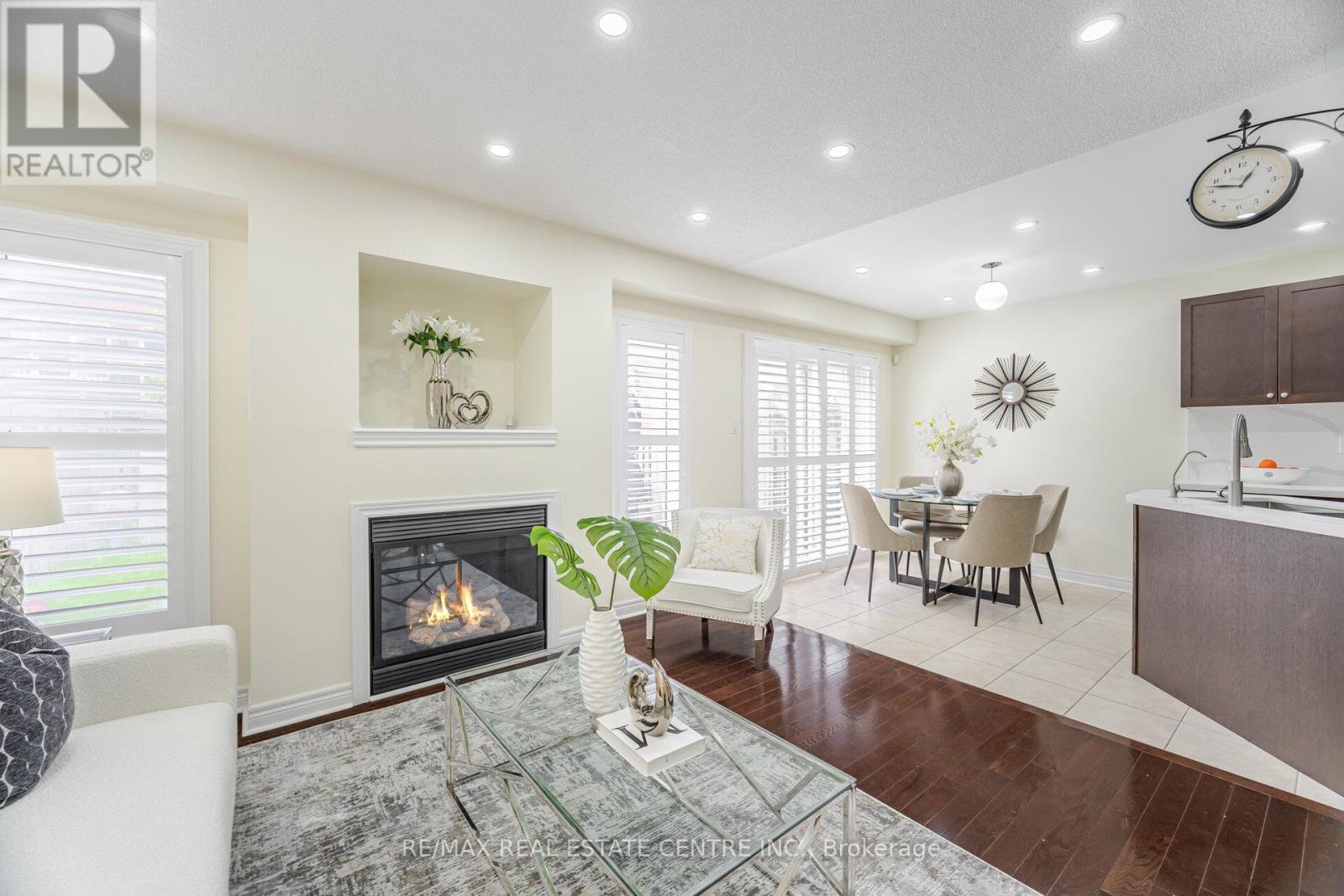 34 Firbank Lane, Whitchurch-Stouffville, Ontario  L4A 0K9 - Photo 9 - N12364147