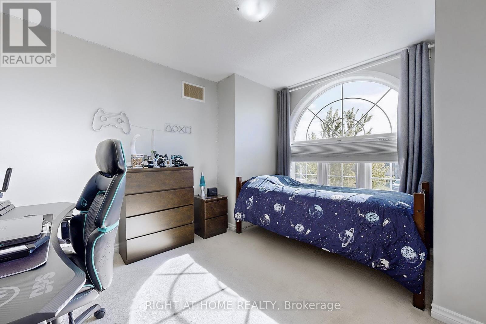 418 Mapleton Avenue, Barrie, Ontario  L4N 0Z9 - Photo 16 - S12364116