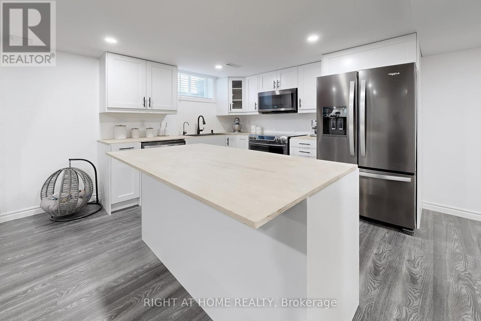 418 Mapleton Avenue, Barrie, Ontario  L4N 0Z9 - Photo 21 - S12364116