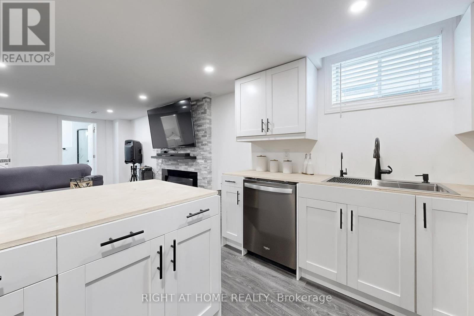 418 Mapleton Avenue, Barrie, Ontario  L4N 0Z9 - Photo 23 - S12364116