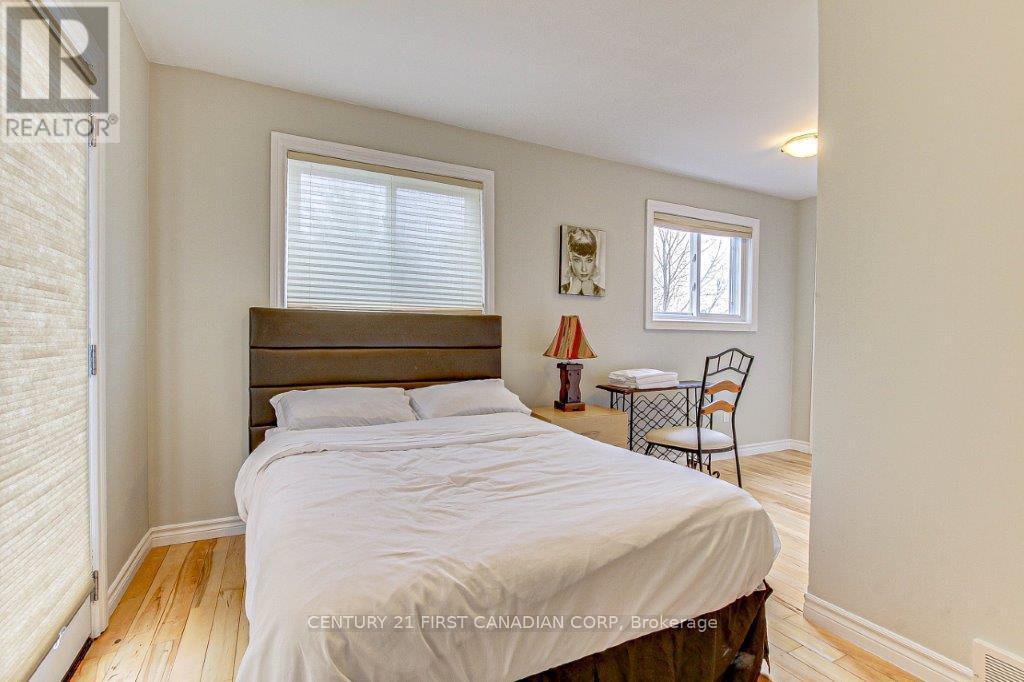71889 Sunridge Crescent, Bluewater, Ontario  N0M 1N0 - Photo 33 - X12364252