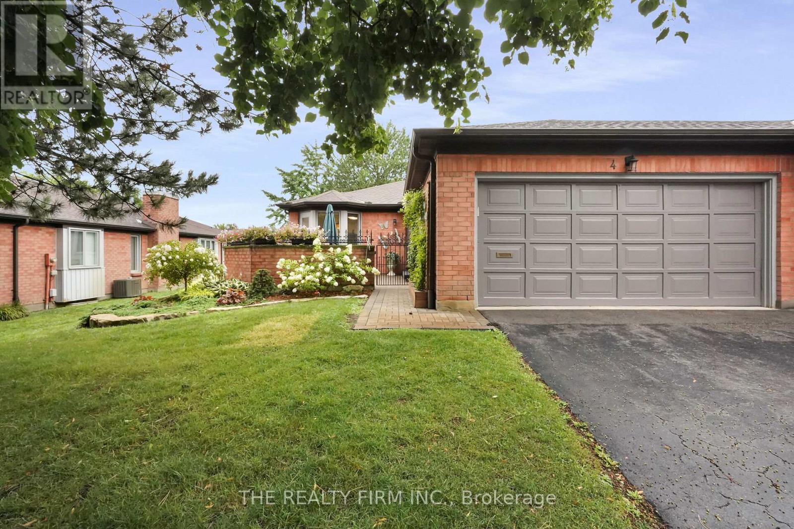 Property at 4 - 65 FIDDLERS GREEN ROAD image 1