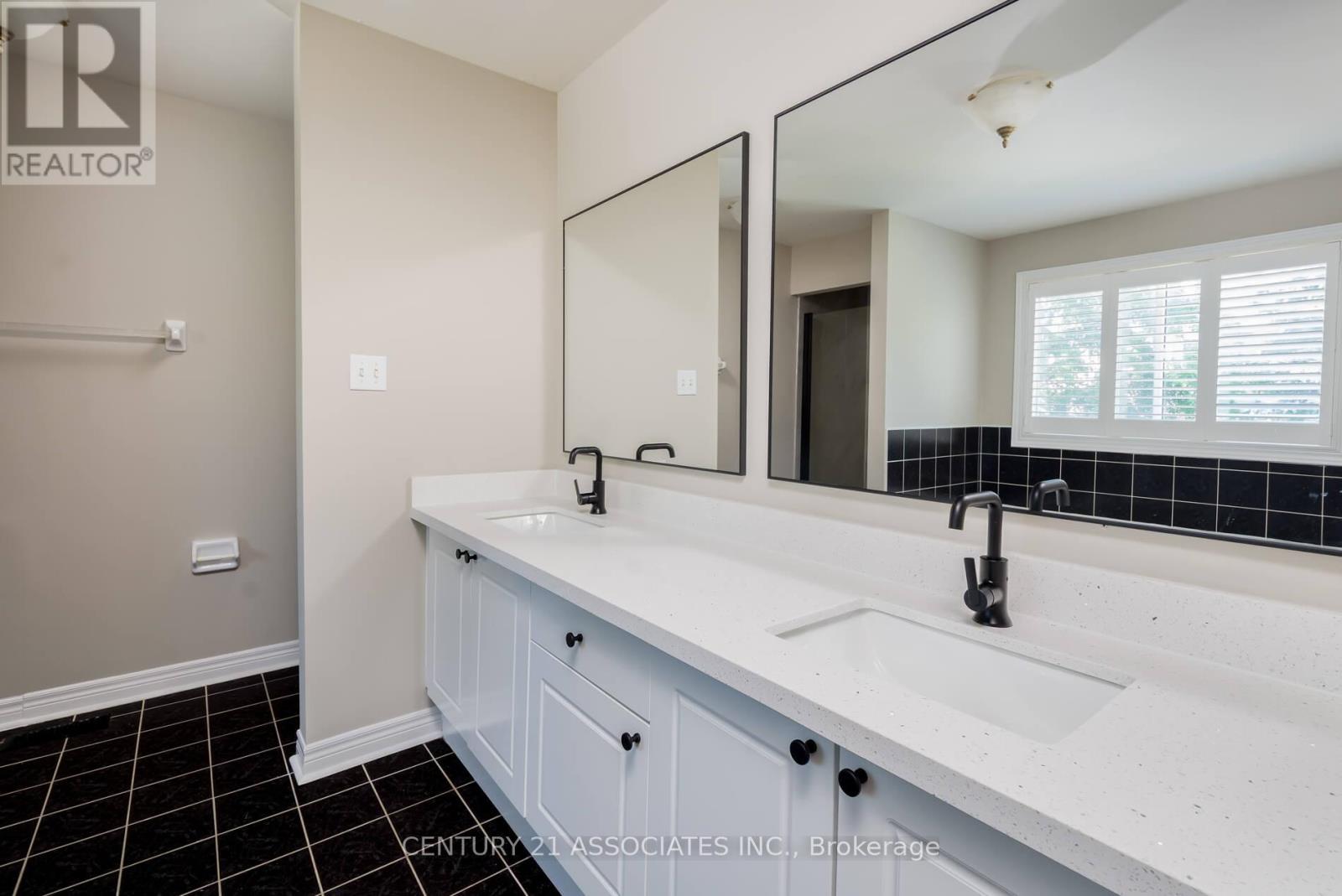 5351 Quartermain Crescent, Mississauga (Central Erin Mills), Ontario  L5M 5V5 - Photo 25 - W12364111