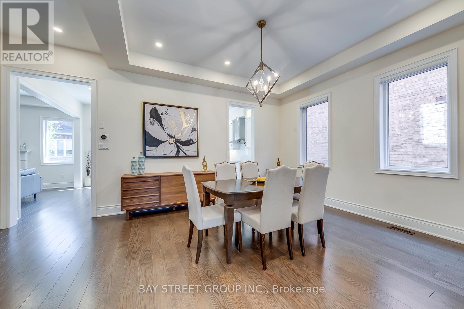 3091 Streamwood Pass, Oakville, Ontario  L6H 0S8 - Photo 10 - W12364123