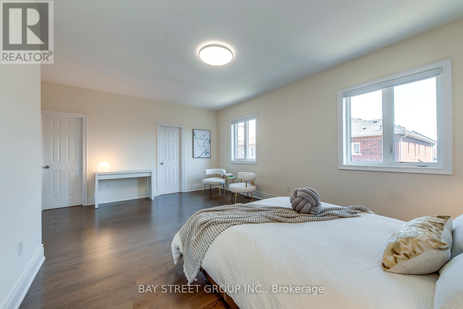 3091 Streamwood Pass, Oakville, Ontario  L6H 0S8 - Photo 23 - W12364123