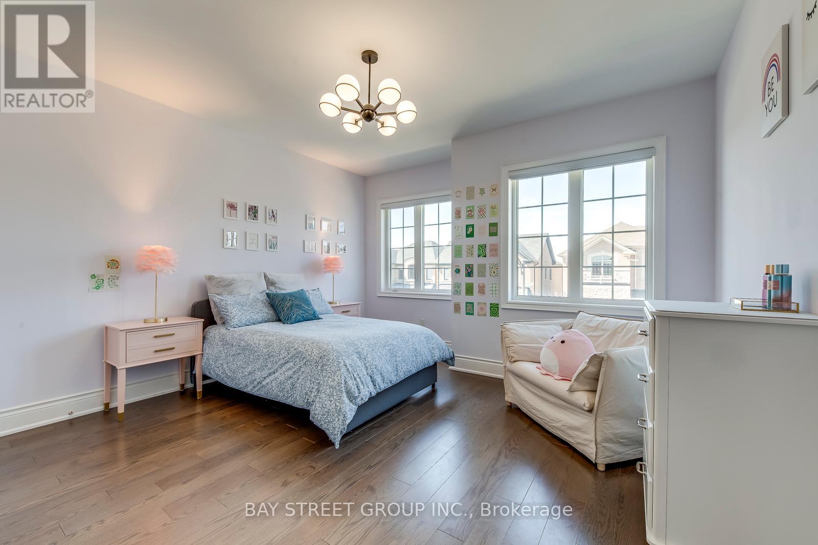 3091 Streamwood Pass, Oakville, Ontario  L6H 0S8 - Photo 29 - W12364123
