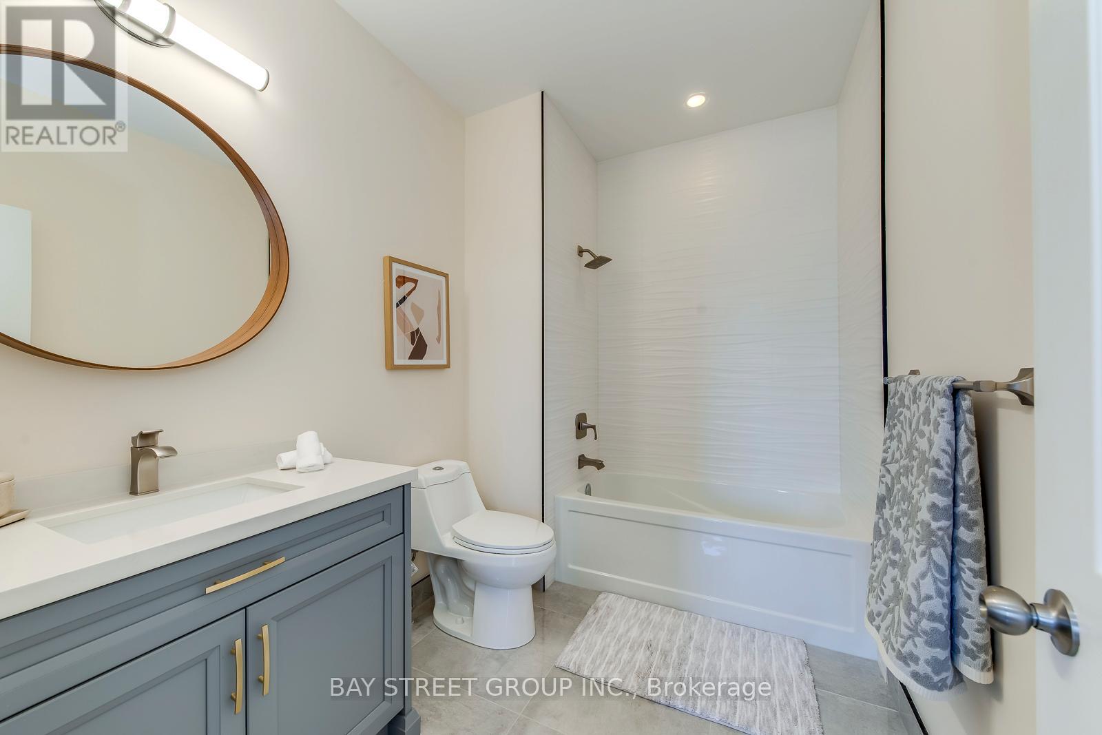3091 Streamwood Pass, Oakville, Ontario  L6H 0S8 - Photo 34 - W12364123
