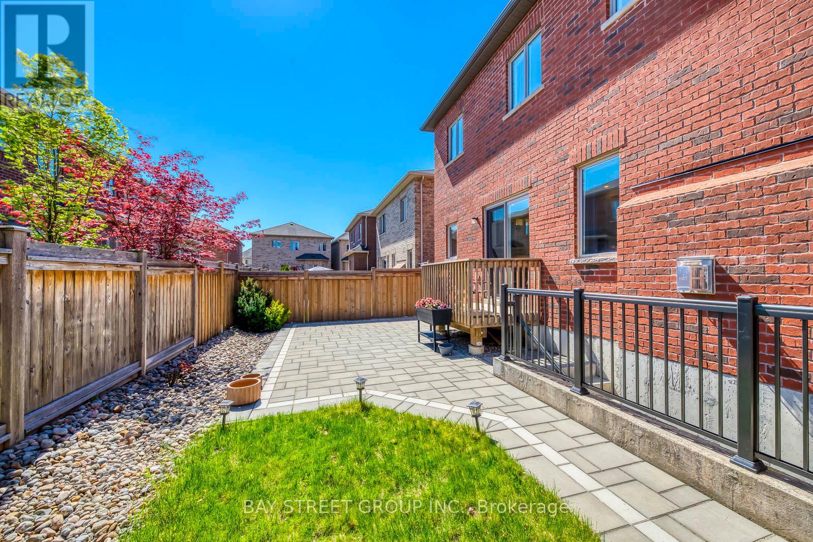 3091 Streamwood Pass, Oakville, Ontario  L6H 0S8 - Photo 46 - W12364123