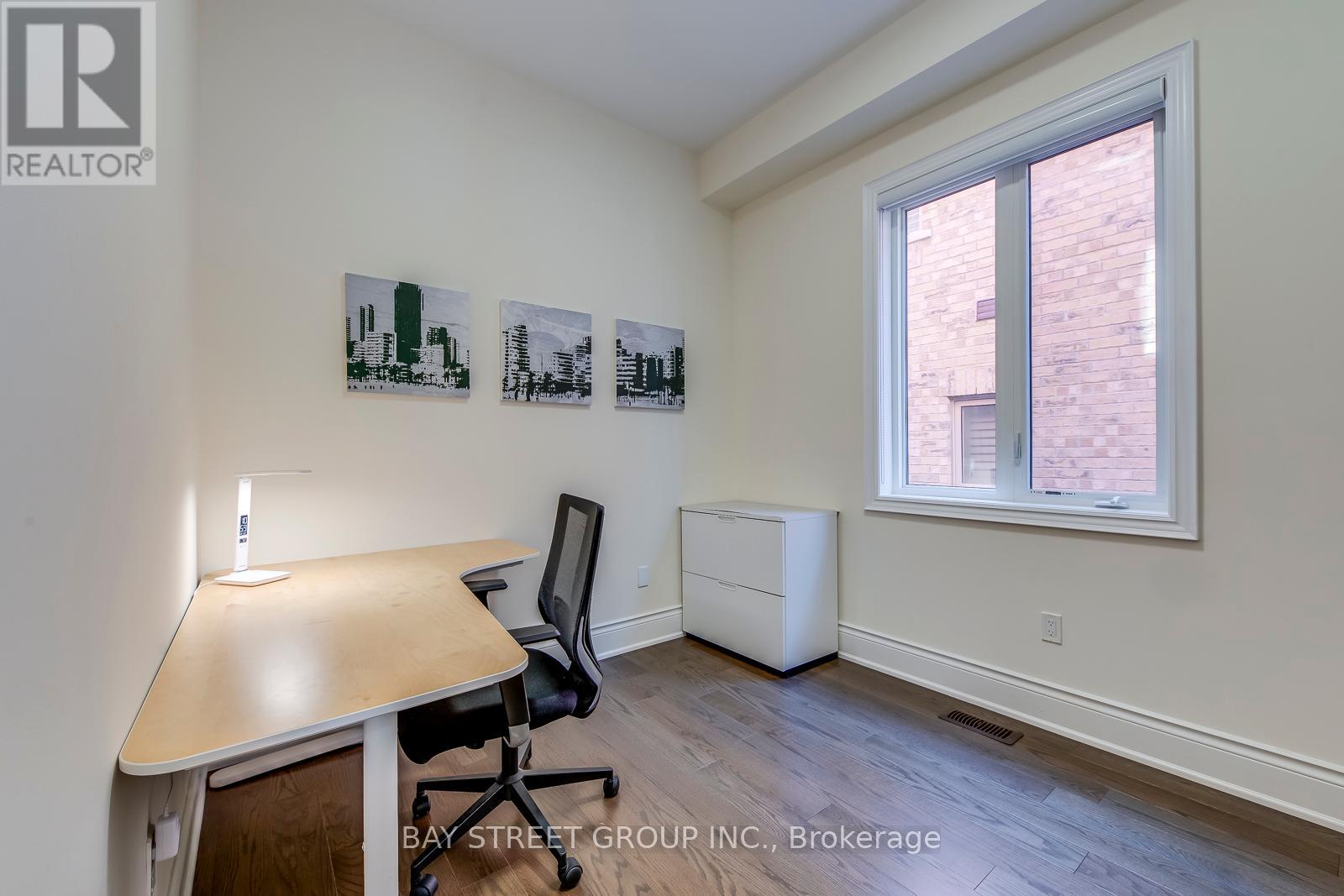 3091 Streamwood Pass, Oakville, Ontario  L6H 0S8 - Photo 7 - W12364123