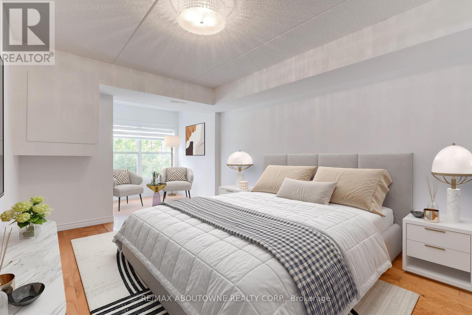 212 - 1460 Bishops Gate, Oakville, Ontario  L6M 4N5 - Photo 6 - W12364146
