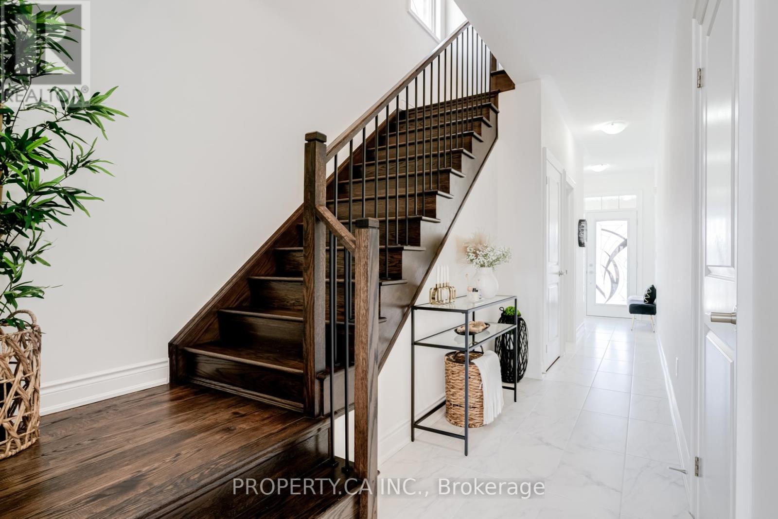 10 Fordham Road, Brampton, Ontario  L6Y 6K2 - Photo 14 - W12364150