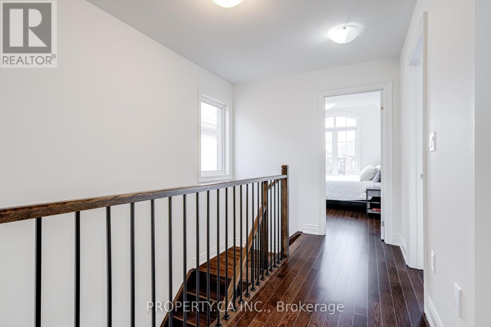 10 Fordham Road, Brampton, Ontario  L6Y 6K2 - Photo 15 - W12364150