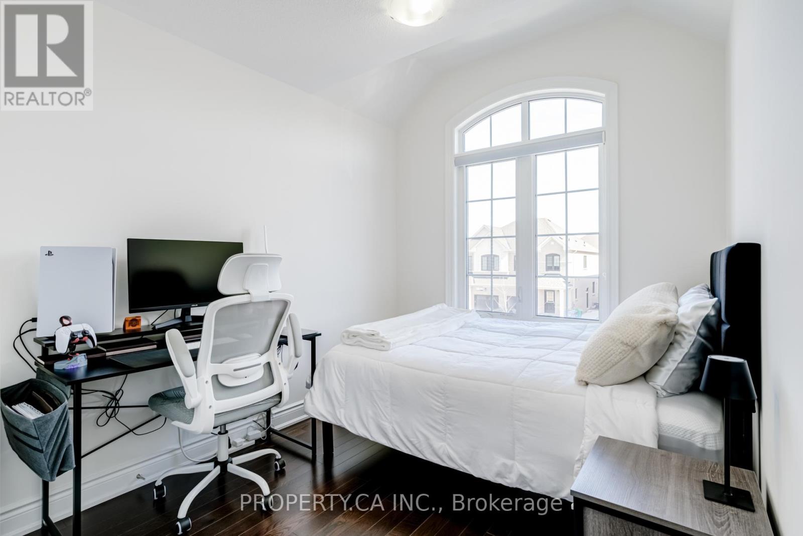 10 Fordham Road, Brampton, Ontario  L6Y 6K2 - Photo 21 - W12364150