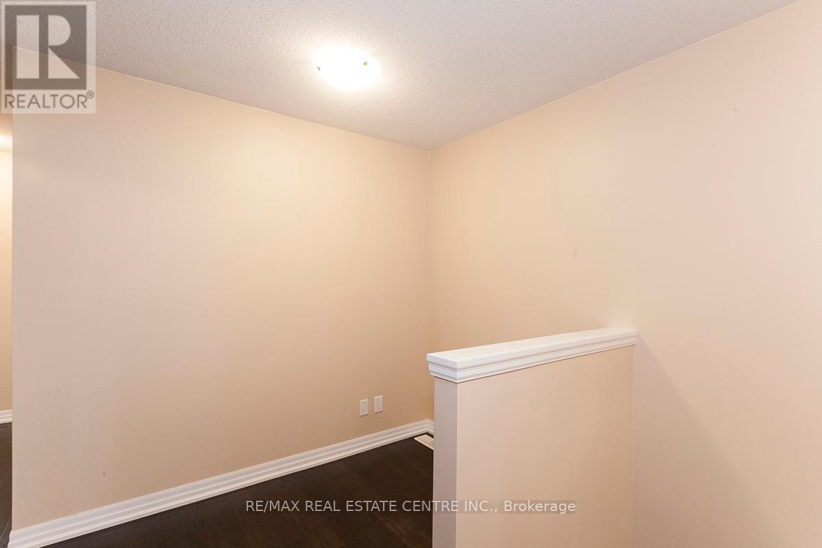83 Hanson Crescent, Milton, Ontario  L9T 8L5 - Photo 11 - W12364161