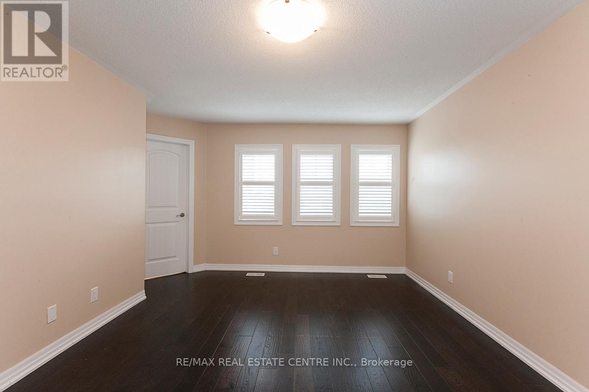83 Hanson Crescent, Milton, Ontario  L9T 8L5 - Photo 12 - W12364161
