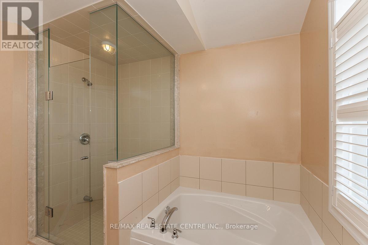 83 Hanson Crescent, Milton, Ontario  L9T 8L5 - Photo 16 - W12364161