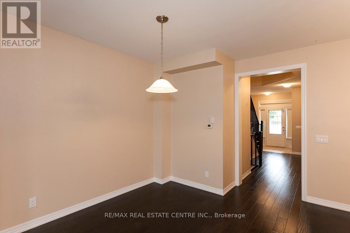 83 Hanson Crescent, Milton, Ontario  L9T 8L5 - Photo 3 - W12364161