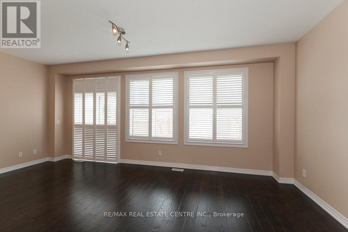 83 Hanson Crescent, Milton, Ontario  L9T 8L5 - Photo 6 - W12364161