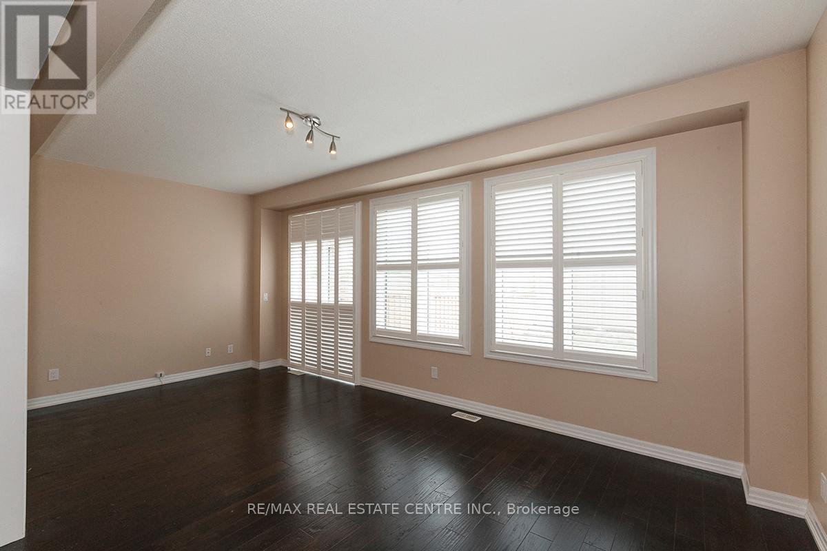 83 Hanson Crescent, Milton, Ontario  L9T 8L5 - Photo 7 - W12364161