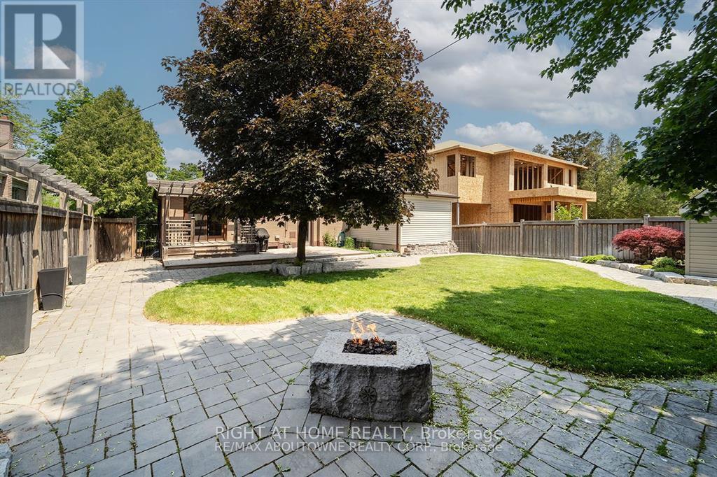 454 Seabourne Drive, Oakville, Ontario  L6L 4G2 - Photo 20 - W12364176