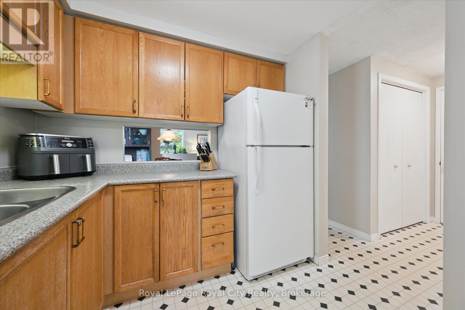 487 Flannery Drive, Centre Wellington, Ontario  N1M 2P2 - Photo 12 - X12364256