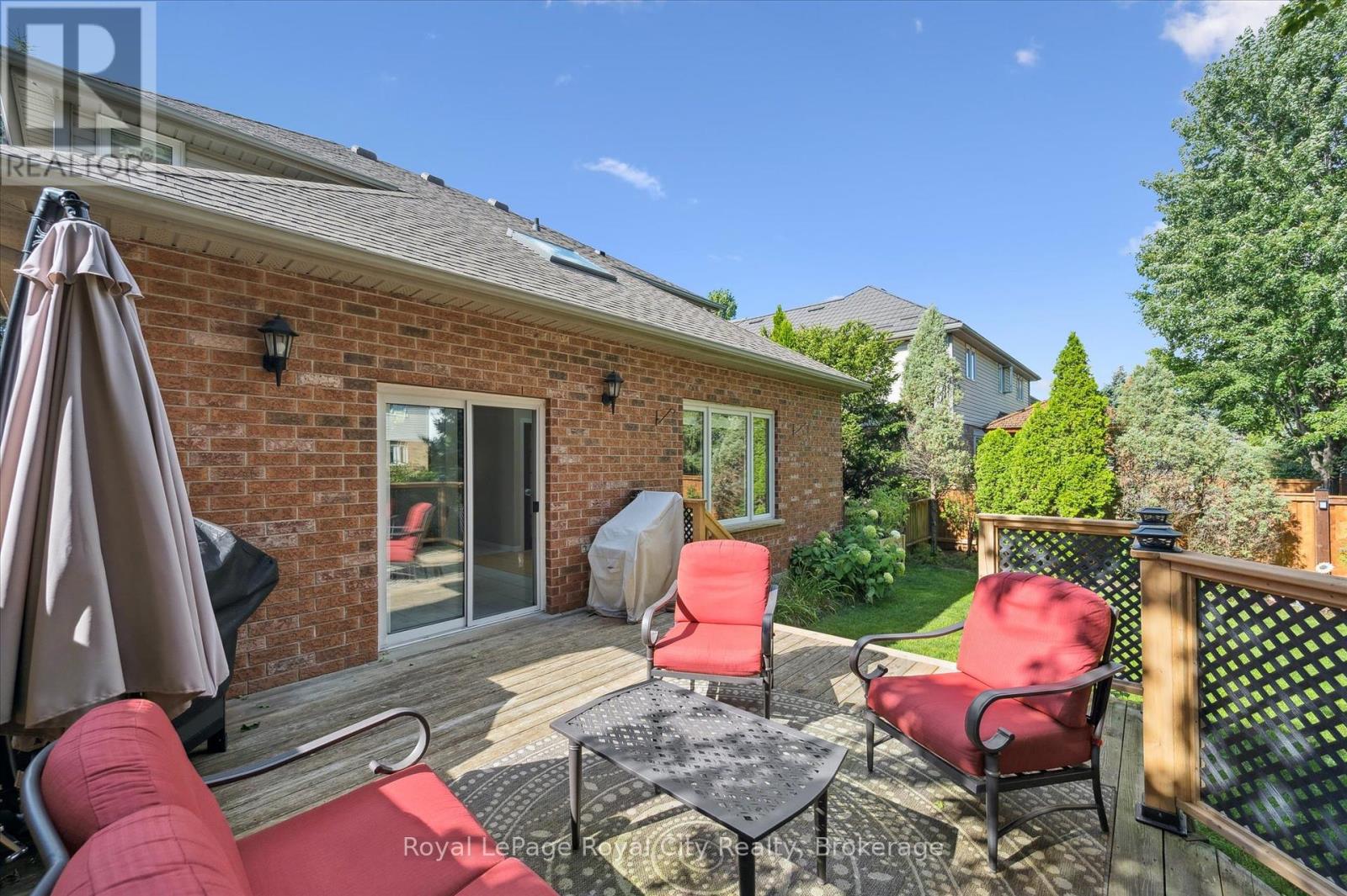 27 Oakridge Crescent, Guelph, Ontario  N1L 1J3 - Photo 46 - X12364267