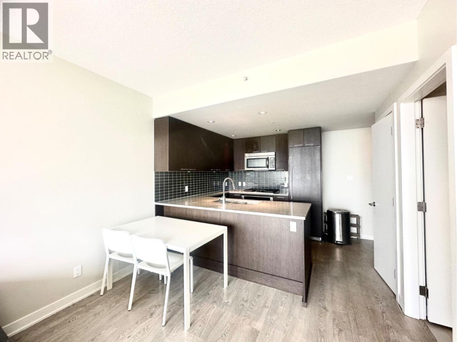 32nd 2975 Atlantic Avenue, Coquitlam, British Columbia  V3B 0C5 - Photo 1 - R3040434