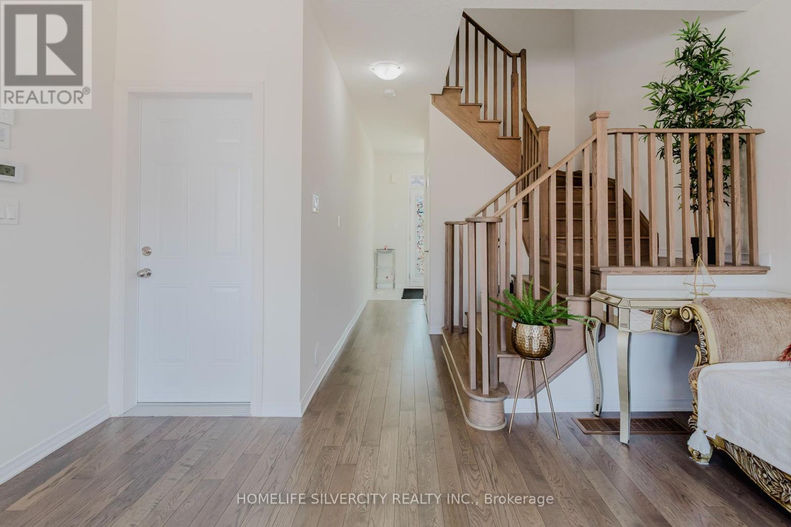 256 Bedrock Drive, Hamilton, Ontario  L8J 0M2 - Photo 8 - X12364145
