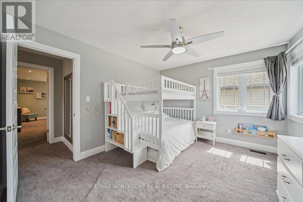 232 Maple Bush Drive, Cambridge, Ontario  N1T 0B8 - Photo 31 - X12364155