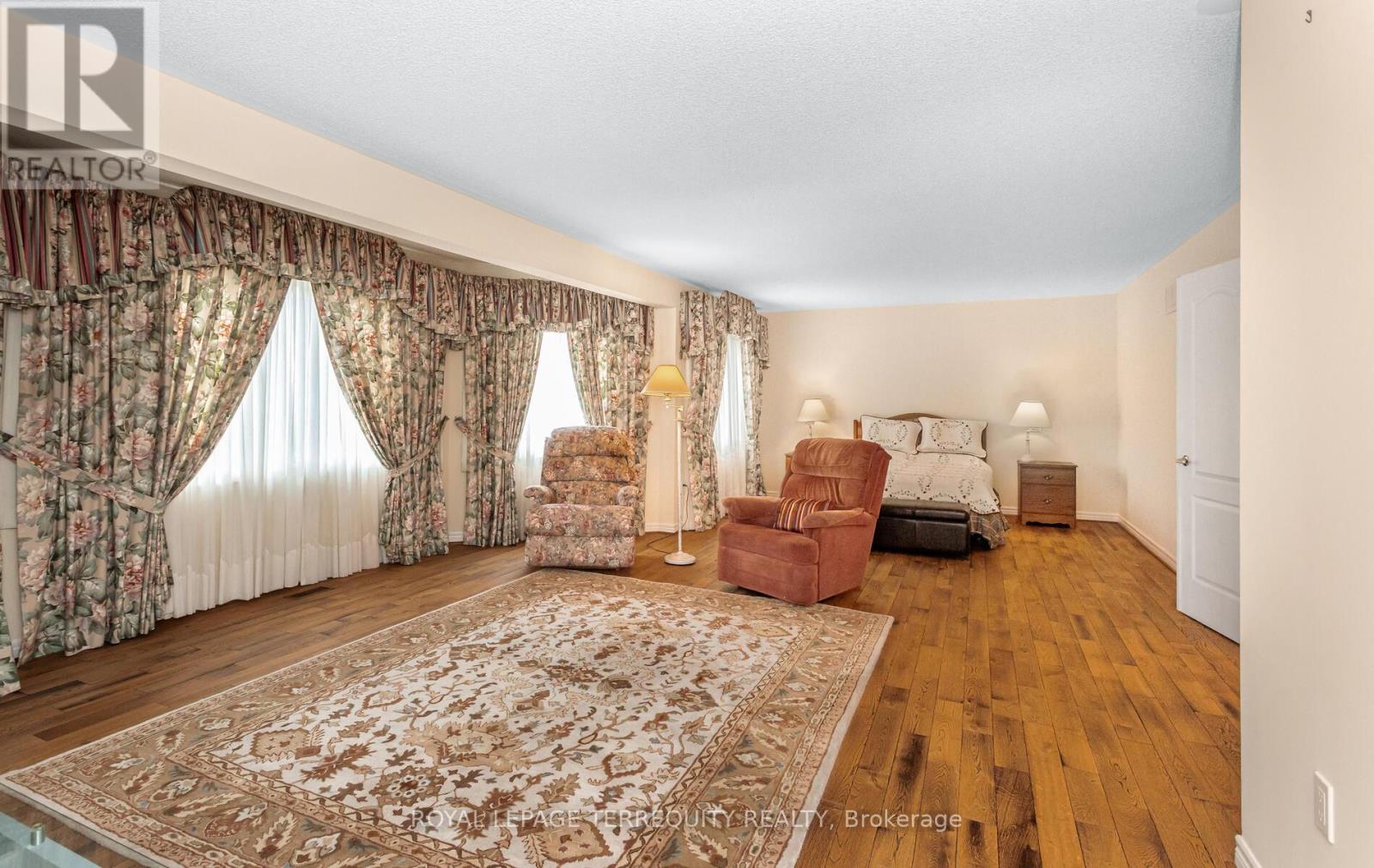 5187 Forest Ridge Drive, Mississauga, Ontario  L5M 5B3 - Photo 25 - W12332442